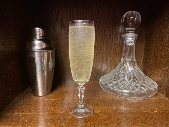 Classic Champagne Cocktail French 75 Recipe